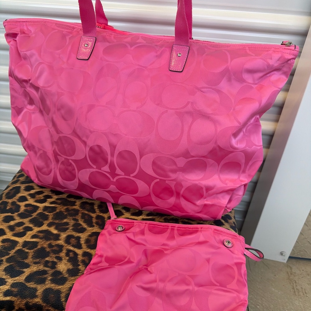 Pink Coach nylon weekender bag and a pouch - Picture 3 of 5